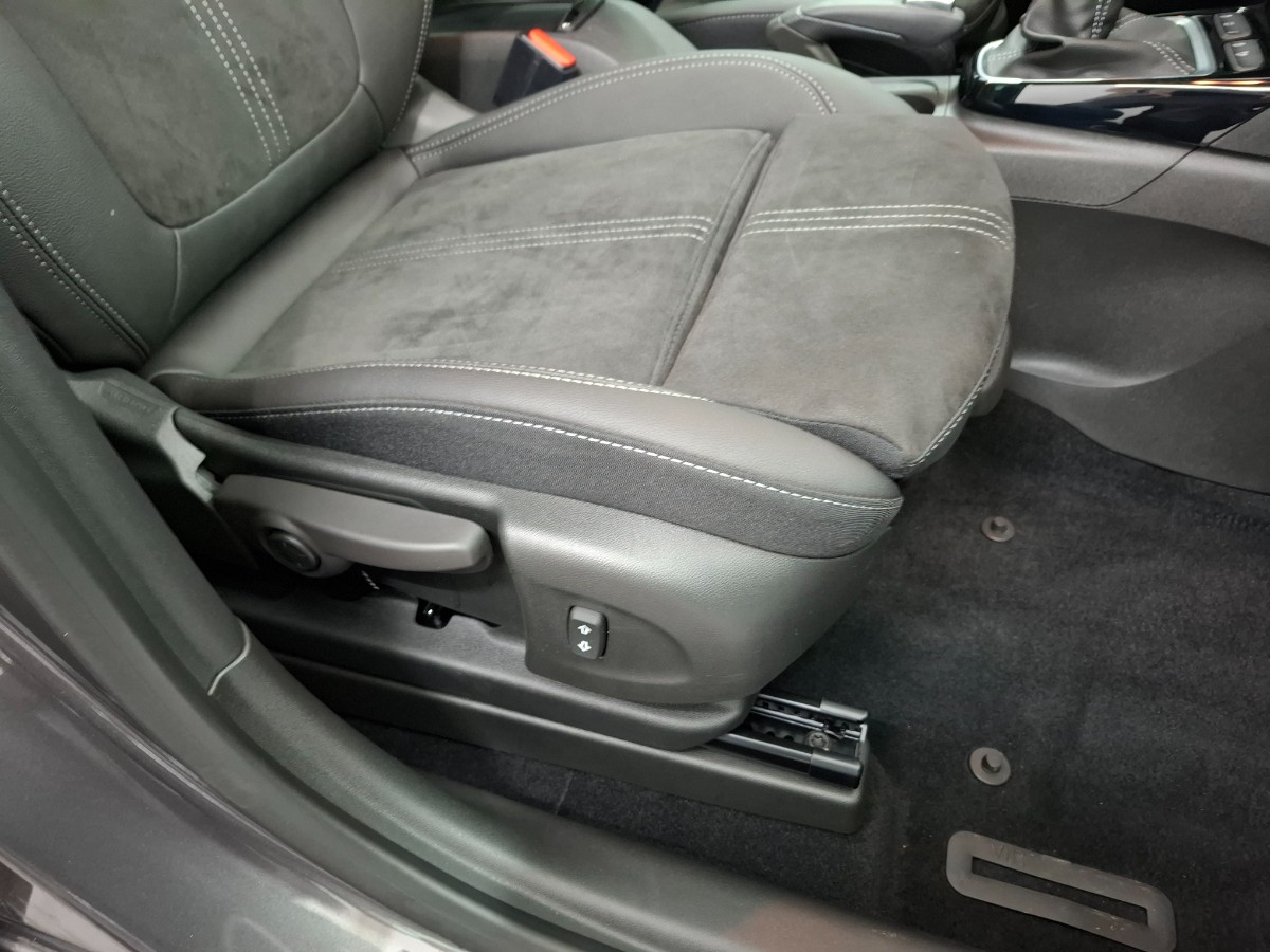 Opel Crossland (X) 1.2 Turbo Elegance