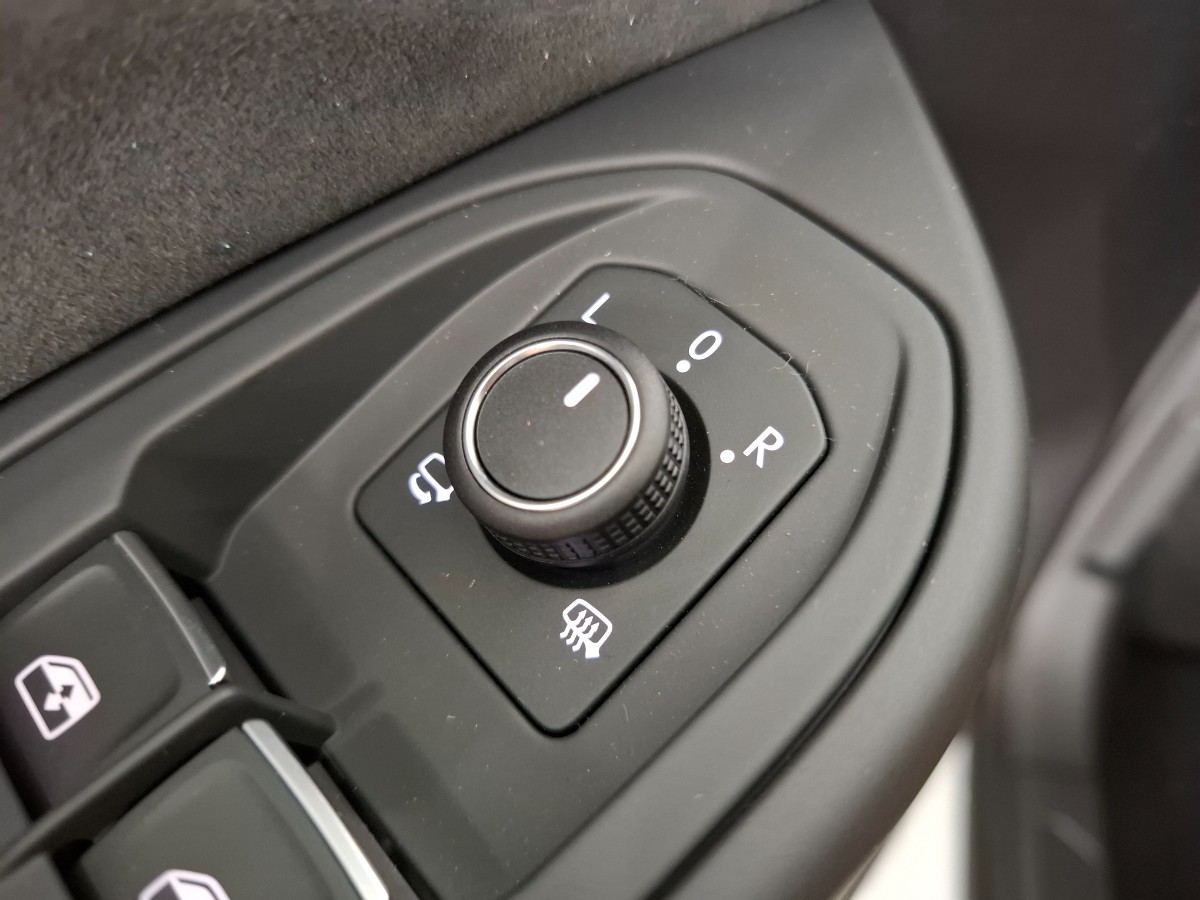 Volkswagen Golf Style 1.5 TSI eHybrid DSG | Zwart dak | IQ LIGHT | LMV 18 Catania | Winterpakket | PURE WHITE