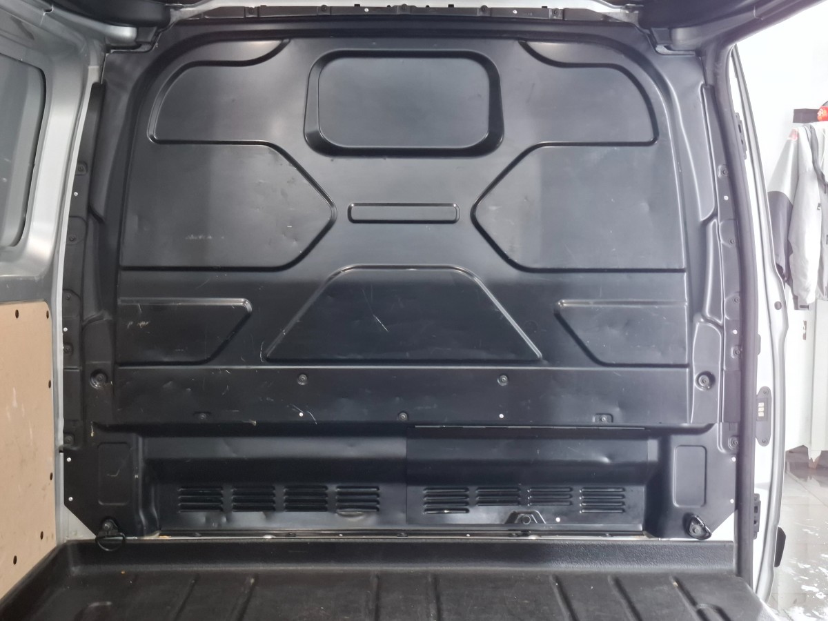 Ford Transit Custom L1H1 130PK Automaat | CarPlay PDC Camera