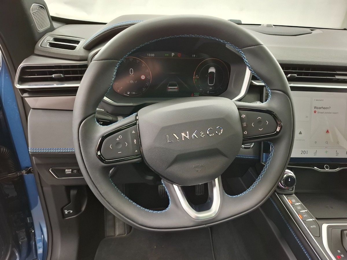 Lynk & CO 01 1.5 PHEV 261CH DCTH