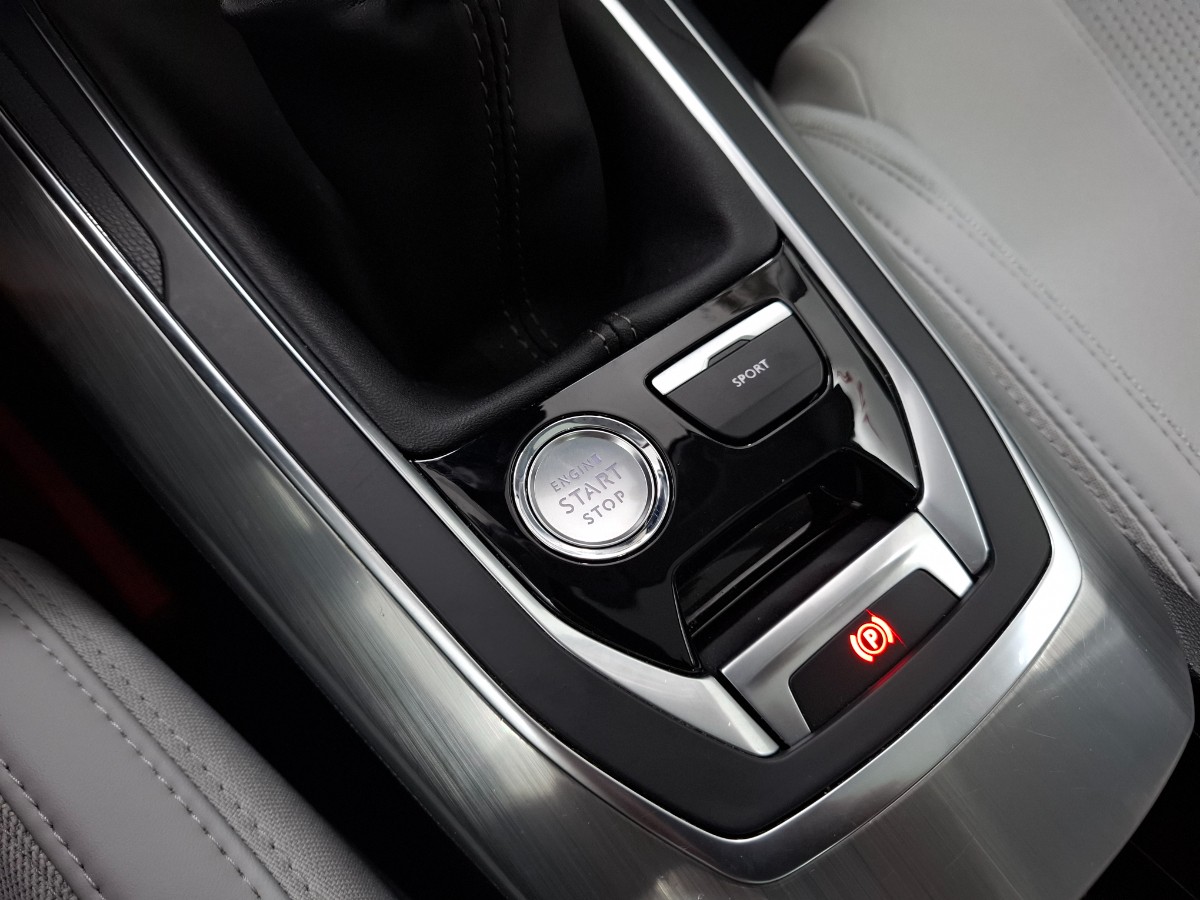 Peugeot 308 1.5 BlueHDi Blue Lease Premium