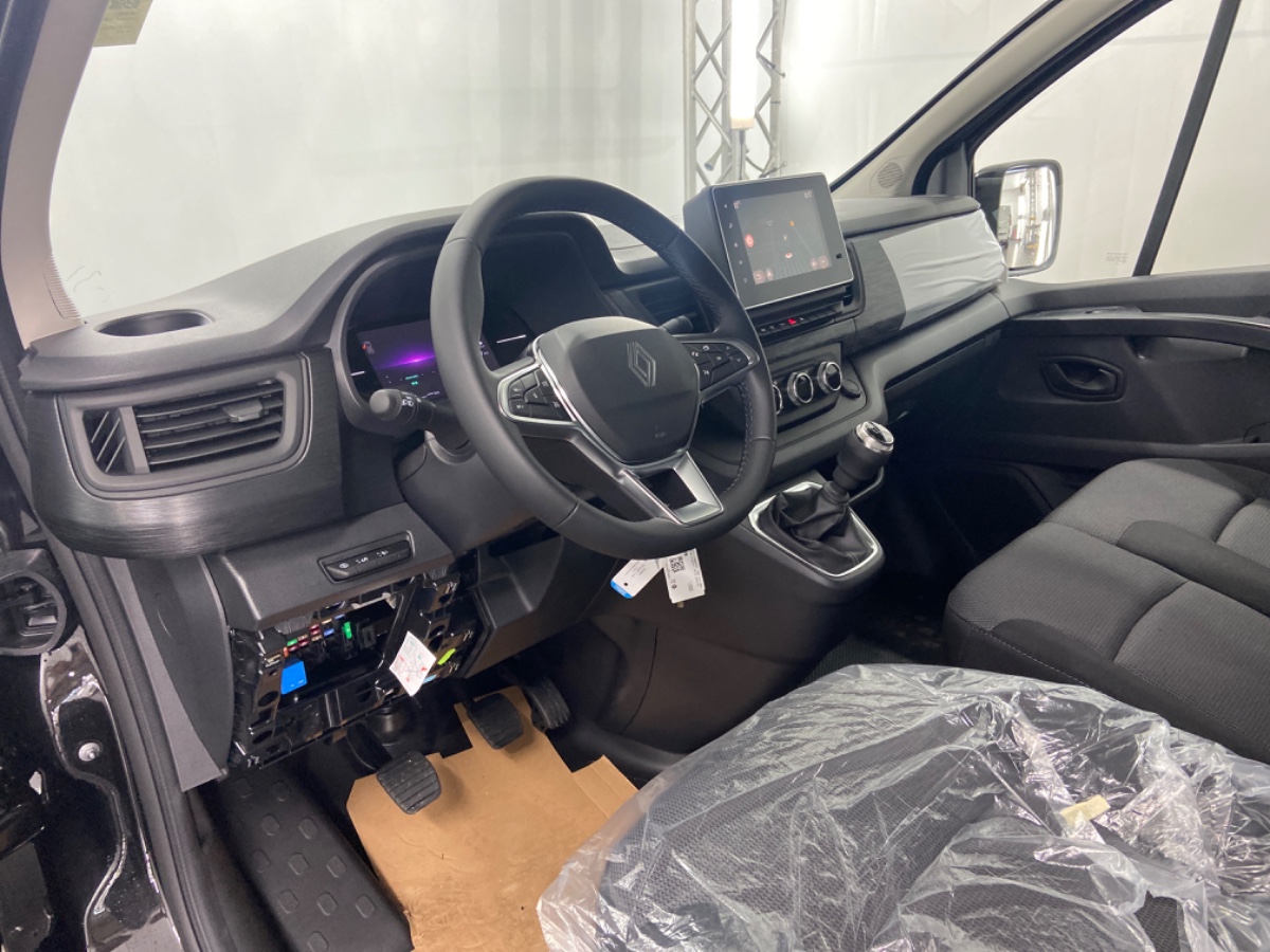 Renault Trafic 2.0 Blue dCi 130 T30 L2H1 Advance | Noir | Betimmering | Allseasons | NWP 35000 ex