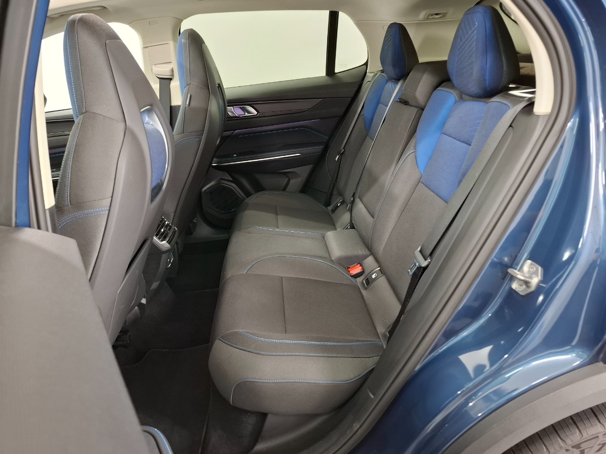 Lynk & CO 01 1.5 PHEV 261CH DCTH