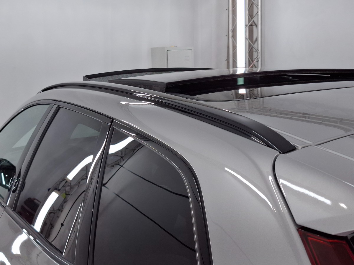 Volvo XC60 2.0 T8 AWD Recharge R-Desgin |Pano|H&K|Memory|Stoelverwarming|
