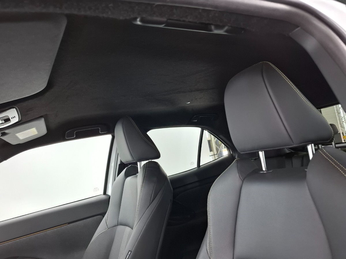 Toyota Yaris Cross 1.5 Hybrid Adventure Winterpakket Groot Navi Blind Spot JBL