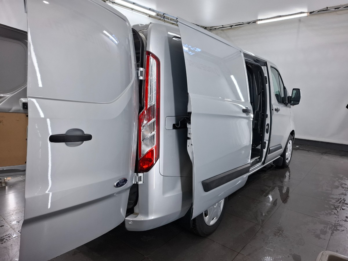 Ford Transit Custom L1H1 130PK Automaat | CarPlay PDC Camera