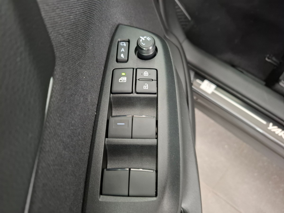 Toyota Yaris Cross 130pk teamplayer + winter + safety