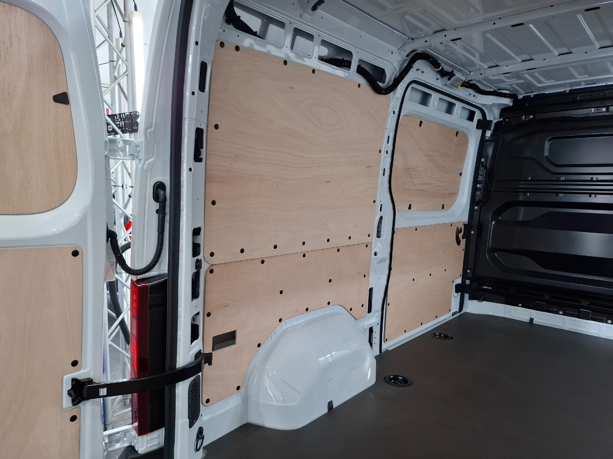 Renault Master GB L2H2 T35 E-Tech 140 pk long range extra