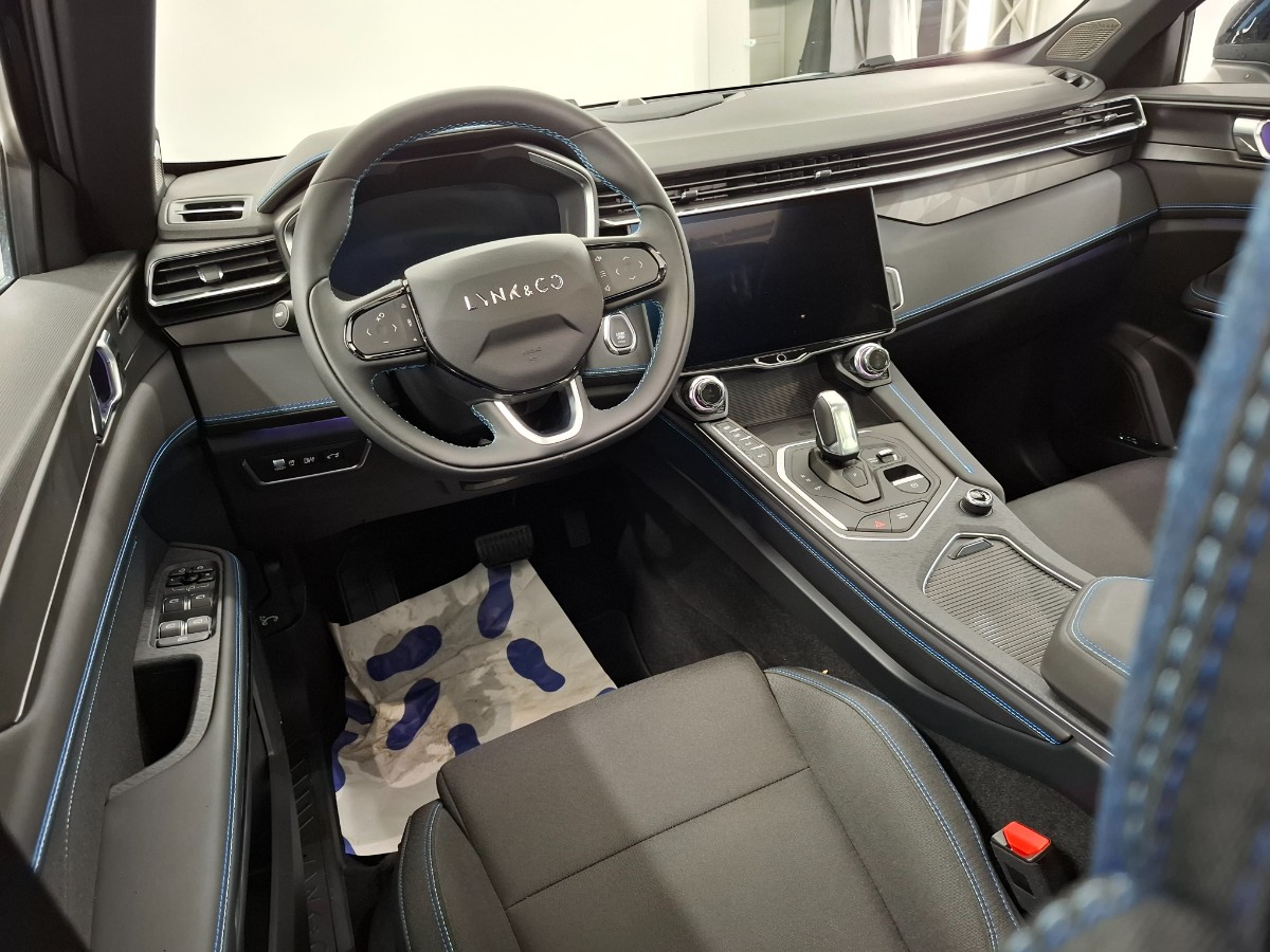 Lynk & CO 01 1.5 PHEV 261CH DCTH 7