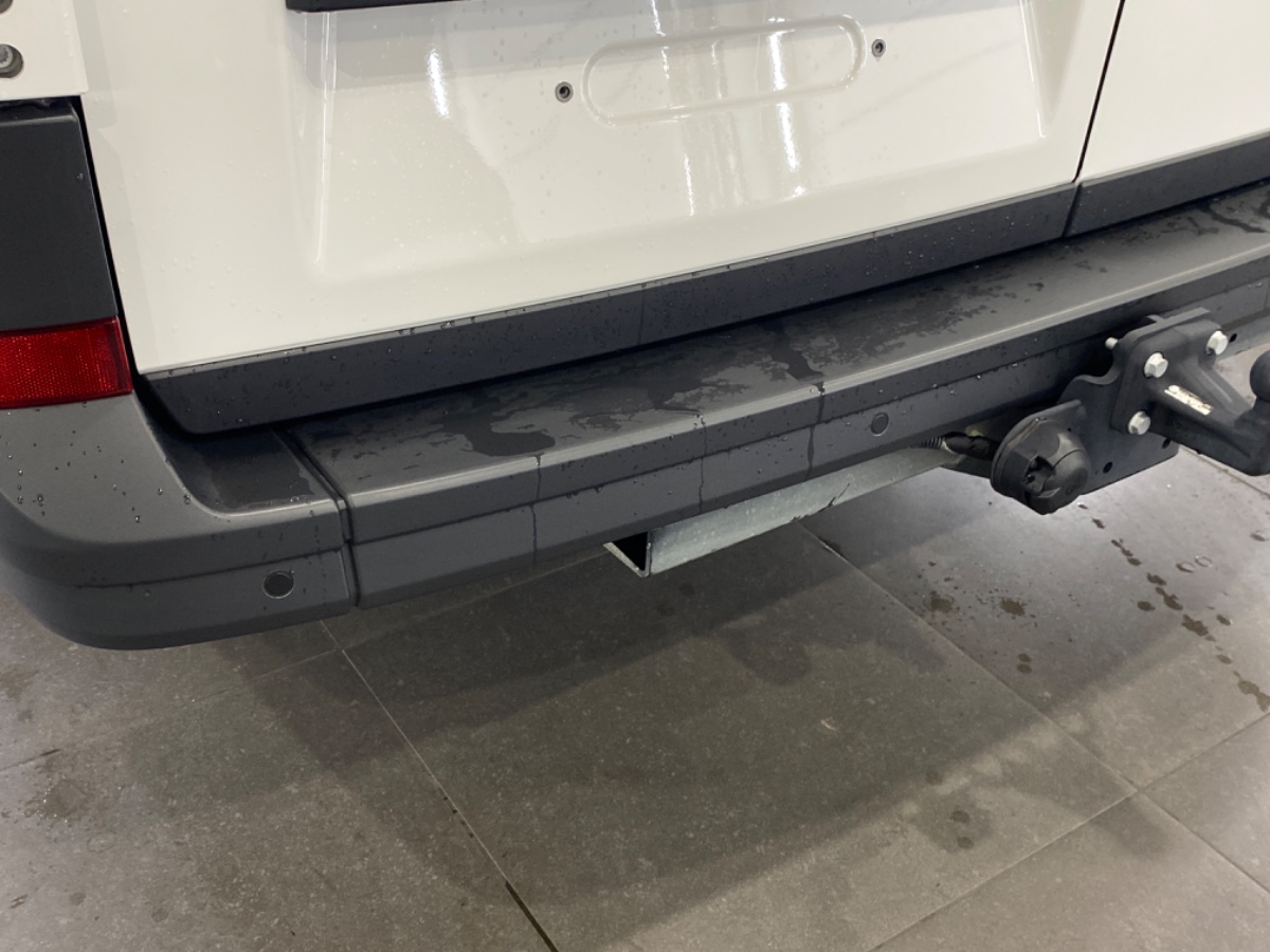 Volkswagen Crafter 35 2.0 TDI 177PK DSG L4H3 Highline FWD | Allseasons | Trekhaak + assist | Verzwaarde vooras | Bijrijdersbank met opbergvak | NWPRIJS 50.000 EX | 8x op voorraad