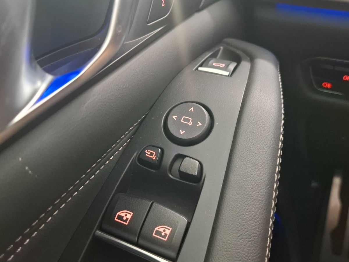 BMW X5 Xdrive 40d | Grijs kenteken | 22″ LMV | Trekhaak elekt. | Pano | HiFi | Soft-close | Innovation | DRAVITGRAU
