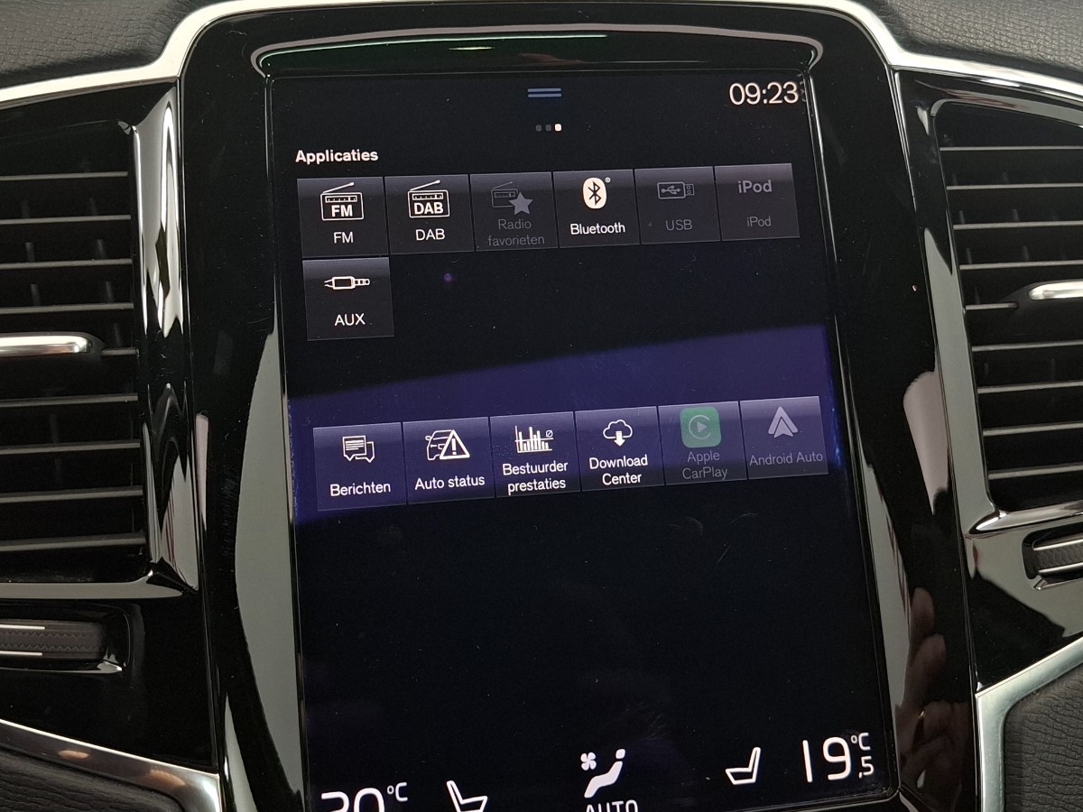 Volvo XC90 2.0 T8 Twin Engine AWD Pano Luchtvering Trekhaak 7P Leder ACC Stoelverwarming
