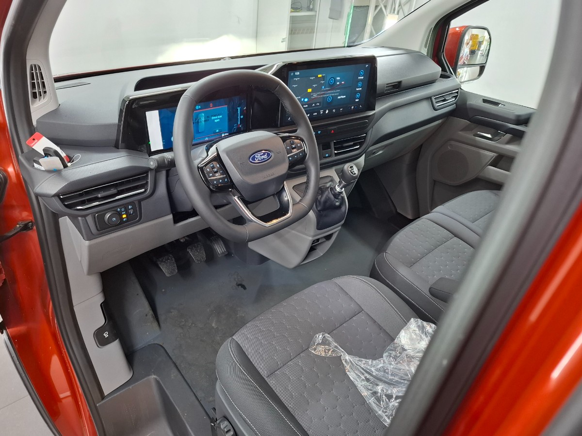 Ford Transit Custom Limited L2H1 320 | Driver P. Premium | THKVRB | 17 LMV | Stuurverw. | Draadloos laden | Dubb. Vergr.