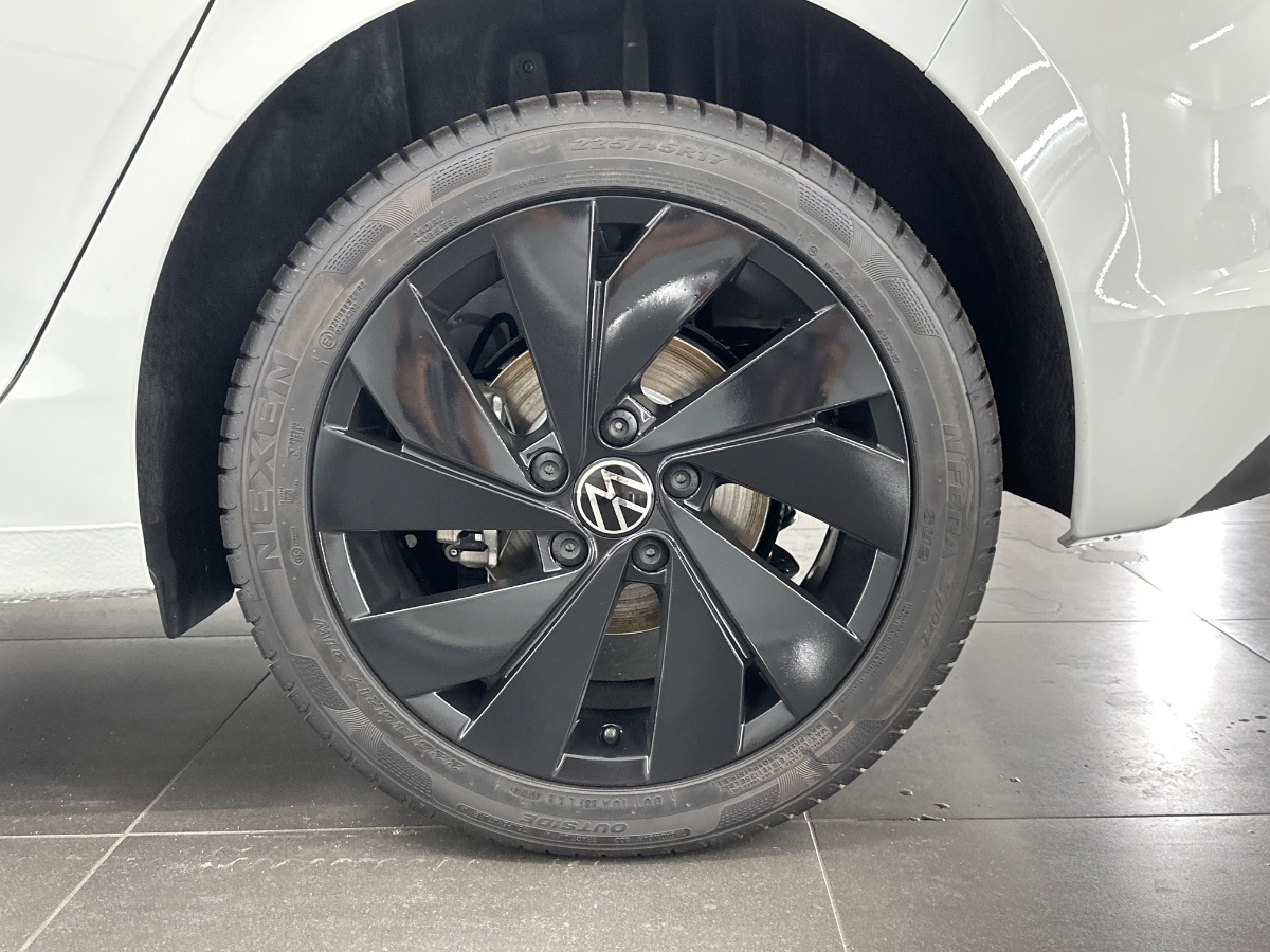 Volkswagen Golf Style 1.5 TSI eHybrid DSG | Zwart dak | IQ LIGHT | LMV 18 Catania | Winterpakket | PURE WHITE
