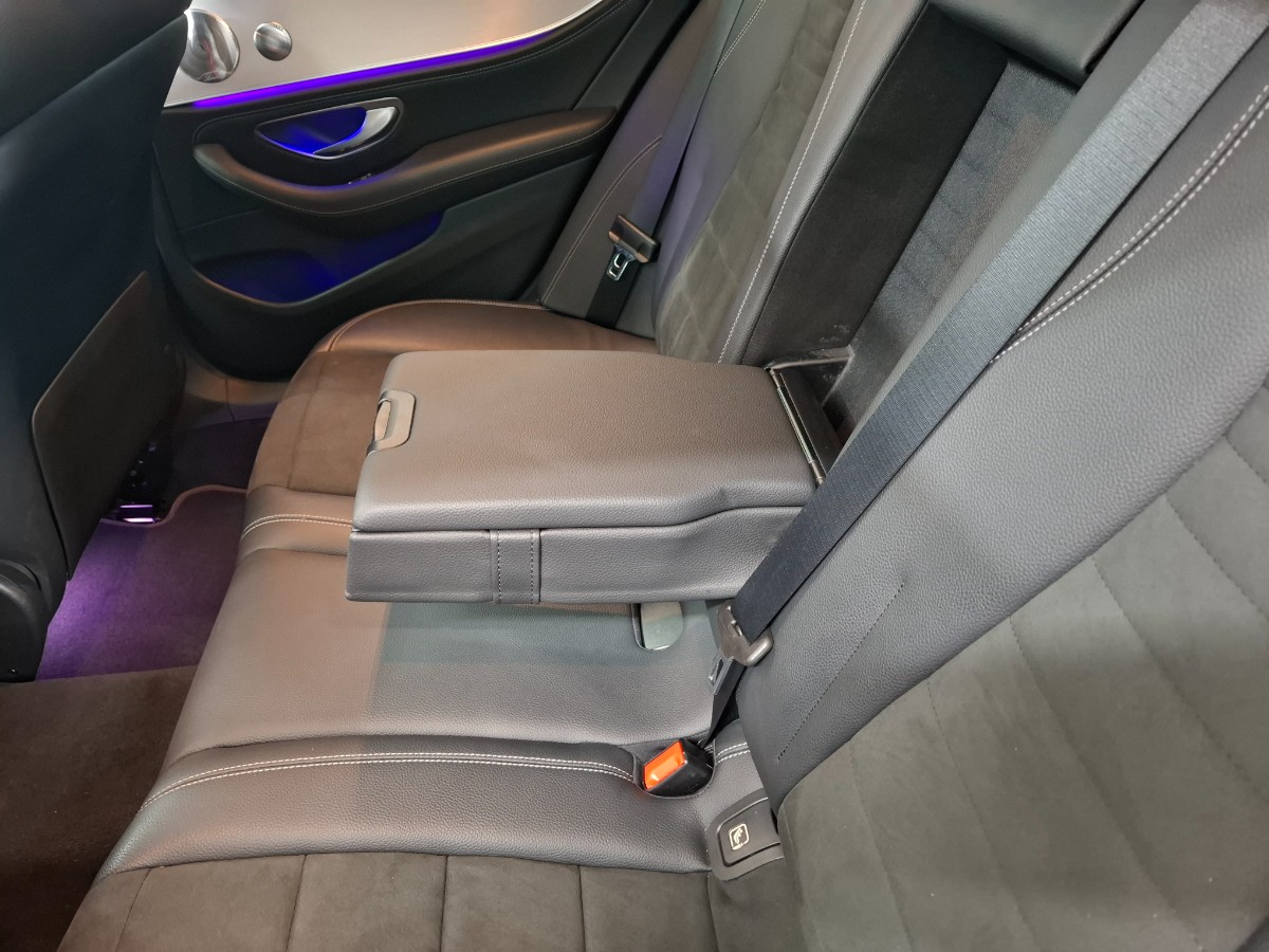 Mercedes-Benz E-klasse Estate 300 e AMG Line Pano Burmeister Elect stoelen met geheugen
