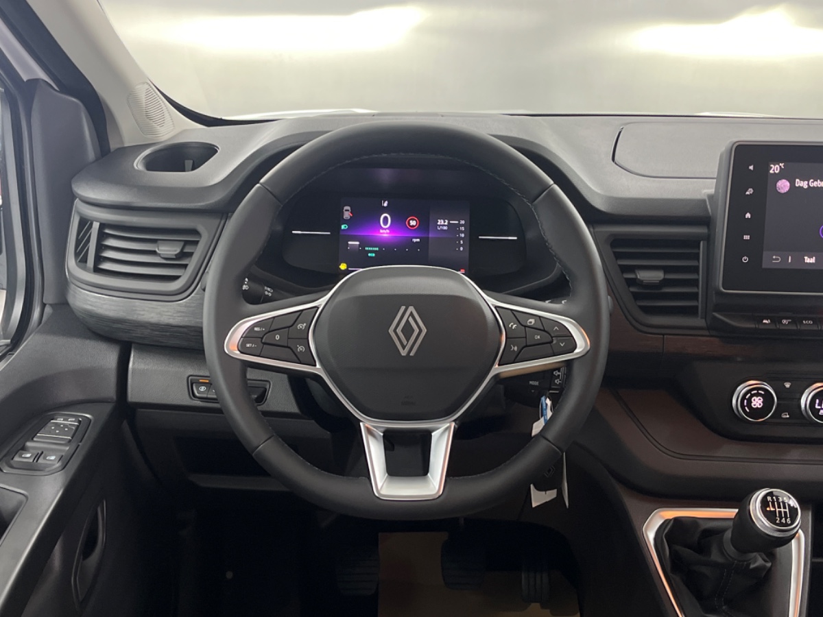 Renault Trafic 2.0 Blue dCi 130 T29 L2H1 Advance DC – 17″ LMV | Camera | Trekhaak | Stoel pass. in hoogte verstelb.