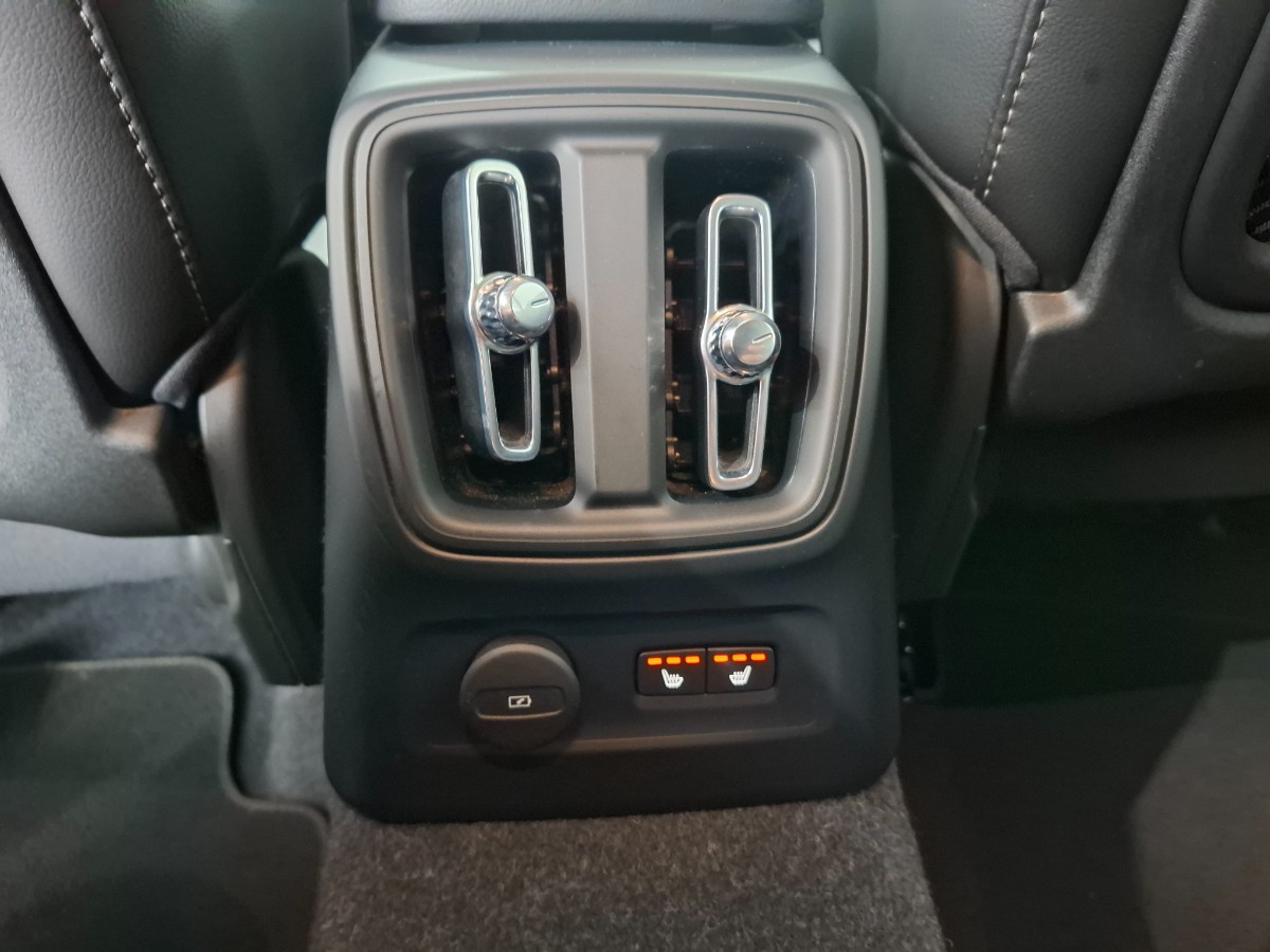 Volvo XC40 1.5 T4 Recharge Inscription Expr. |Stoelverwarming|ACC|