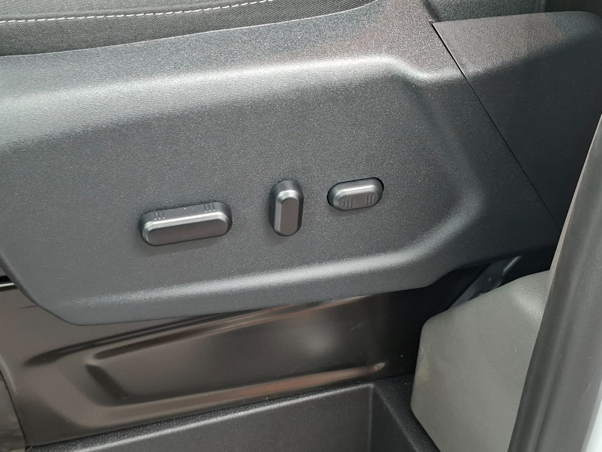 Ford Transit Trend 130PK Automaat | SYNC4 | Trekhaak | Stoelverwarming | Laadruimte pack