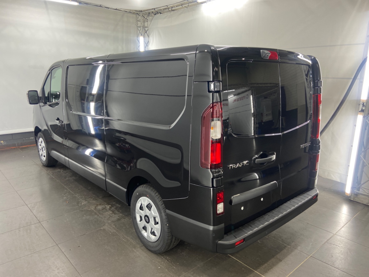 Renault Trafic 2.0 Blue dCi 130 T30 L2H1 Advance | Noir | Betimmering | Allseasons | NWP 35000 ex
