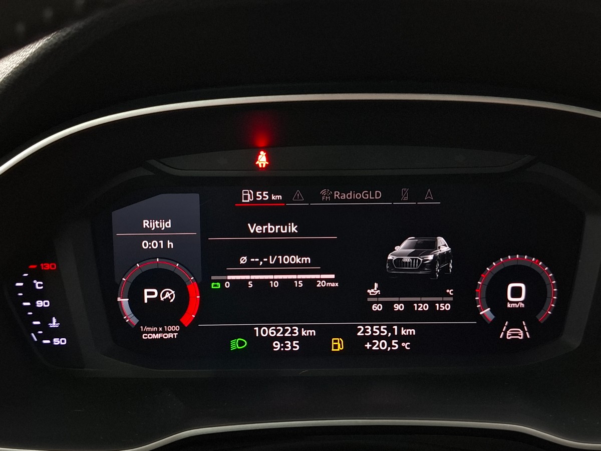 Audi Q3 35TFSI 150PK S-tronic S-edition Metallic stoelverwarming