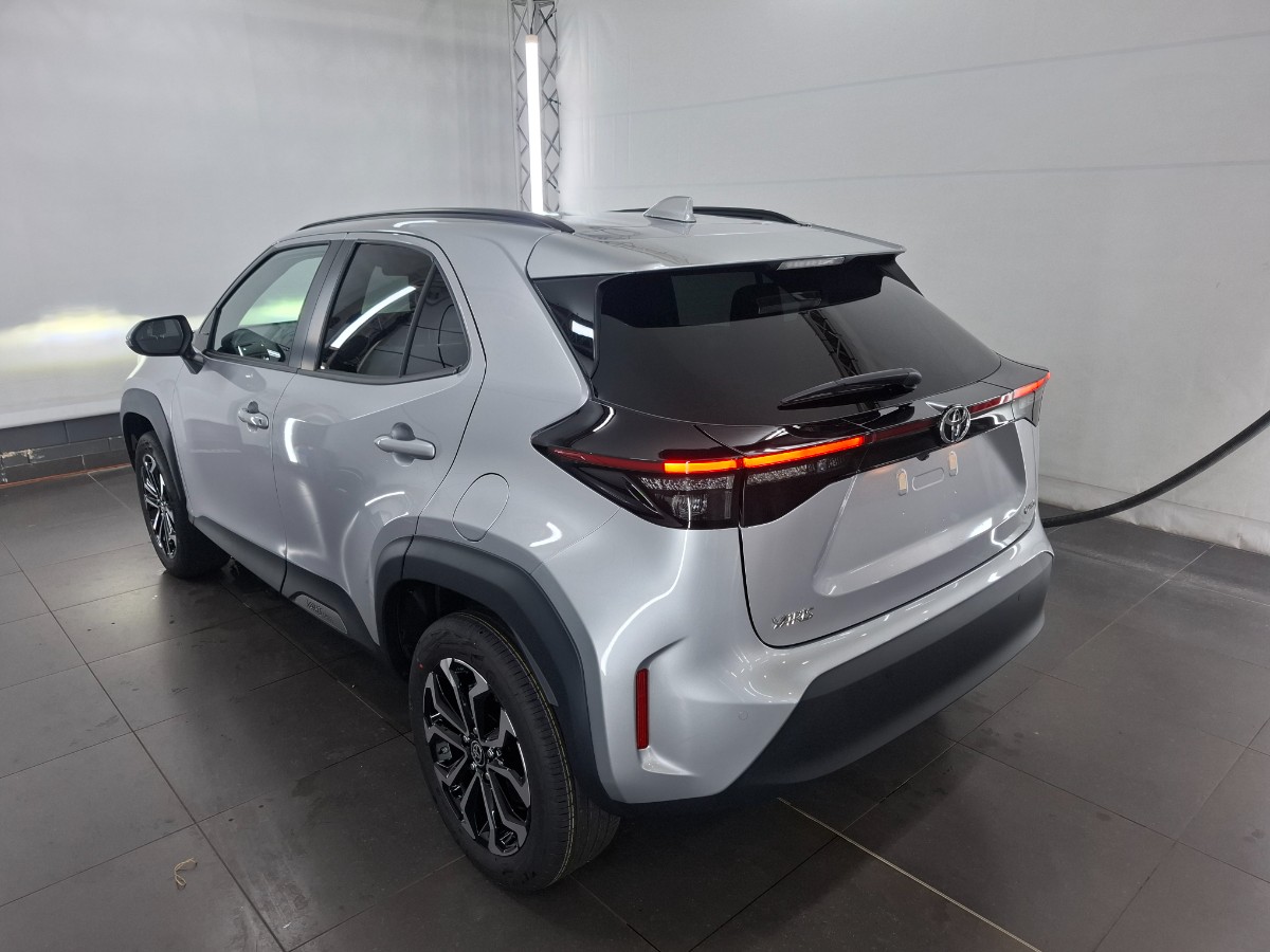 Toyota Yaris Cross 1.5 130PK Hybrid Teamplayer Winterpack Safetypack Navi Adaptief