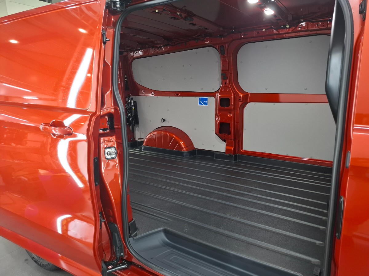 Ford Transit Custom Limited L2H1 320 | Driver P. Premium | THKVRB | 17 LMV | Stuurverw. | Draadloos laden | Dubb. Vergr.