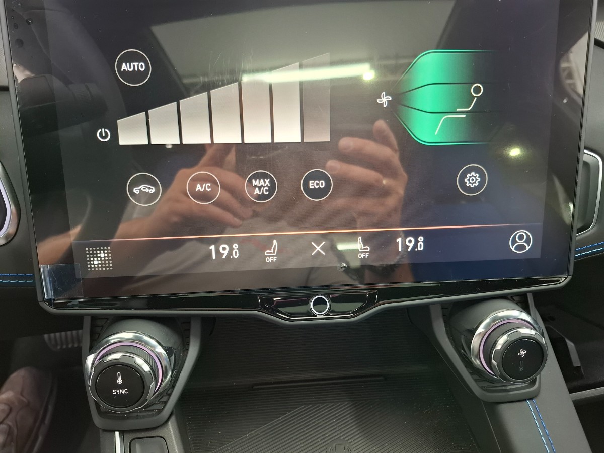 Lynk & CO 01 1.5 PHEV 261CH DCTH