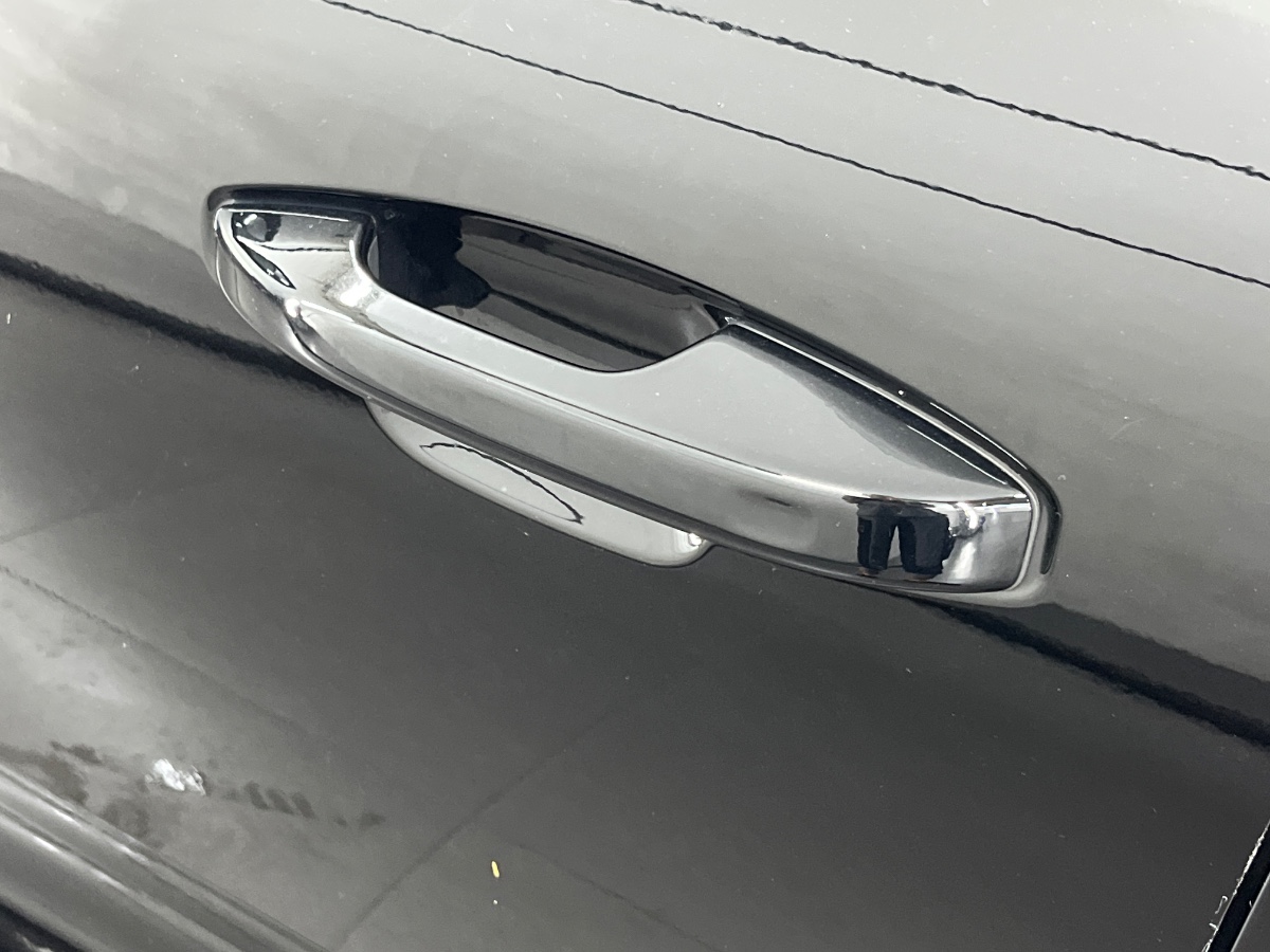 Volvo XC40 T4 RECHARGE PLUG-IN AUTO CORE