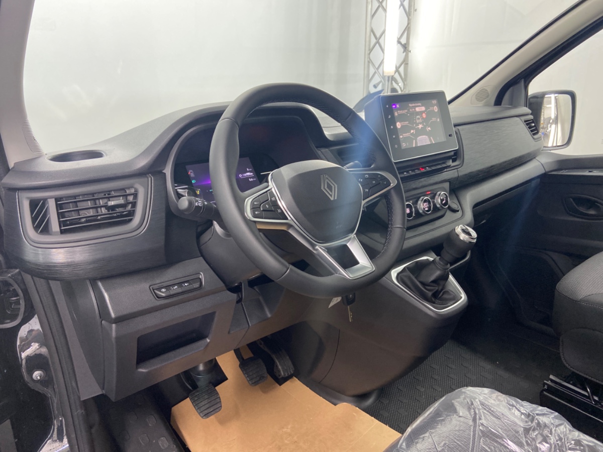Renault Trafic L2H1 T29 DC dCi 130 Advance | LMV CAM THK | NWPRIJS 37500 EX