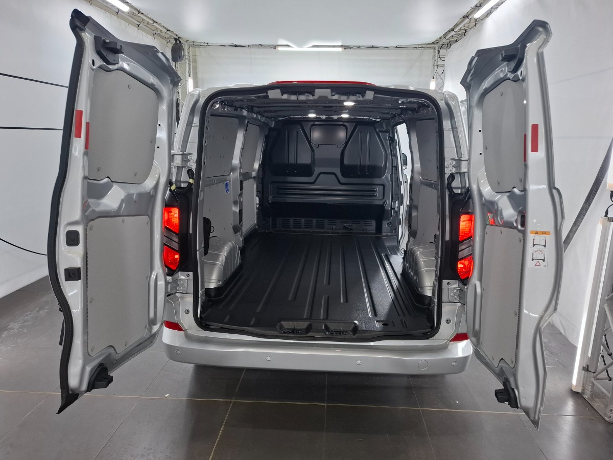 Ford Transit Custom 320 2.0 TDCI L2H1 Limited