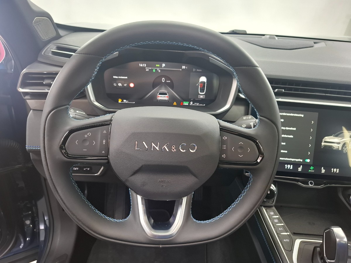Lynk & CO 01 1.5 PHEV 261CH DCTH