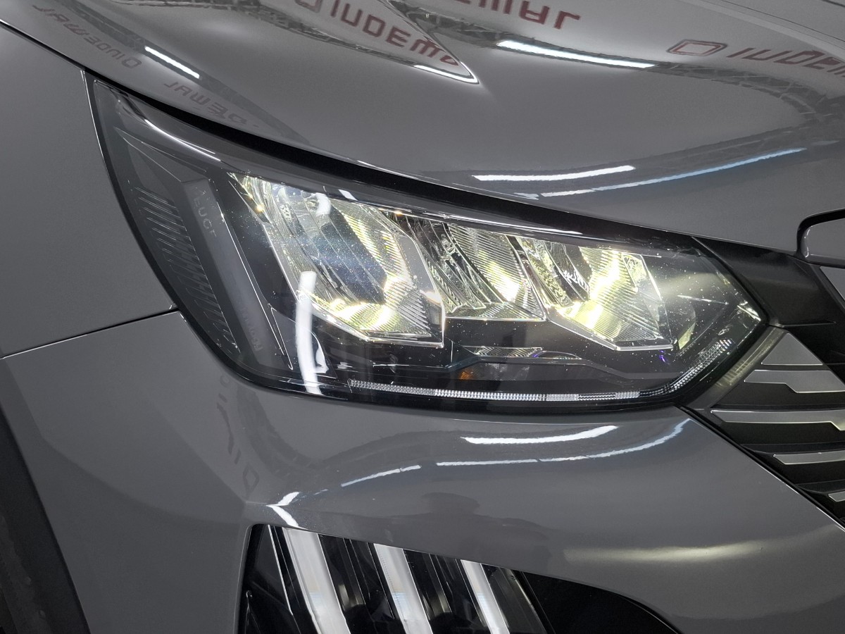 Peugeot 2008 1.2 PureTech 100 Allure