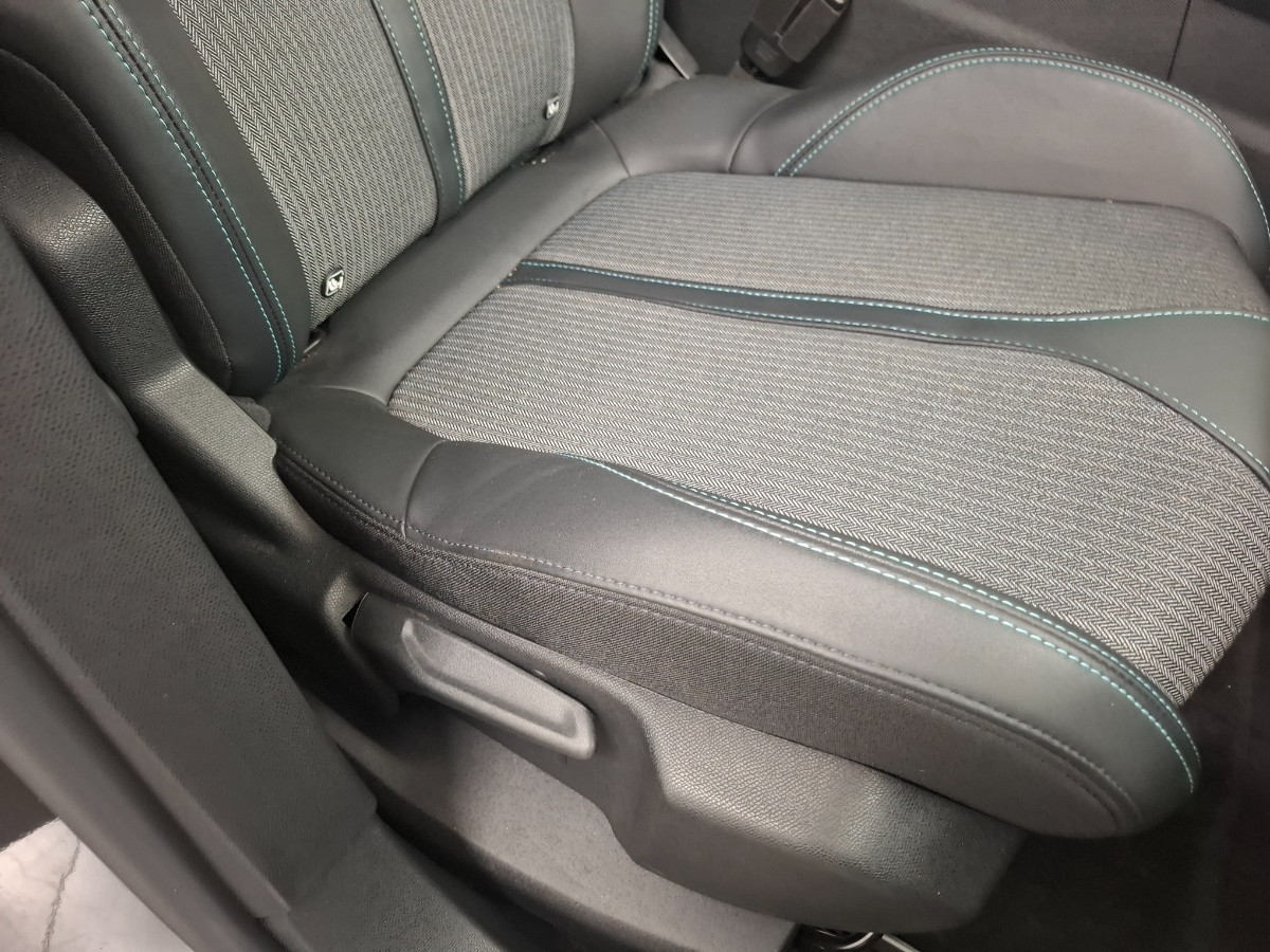 Peugeot 3008 Hybrid 225PK Allure Pack