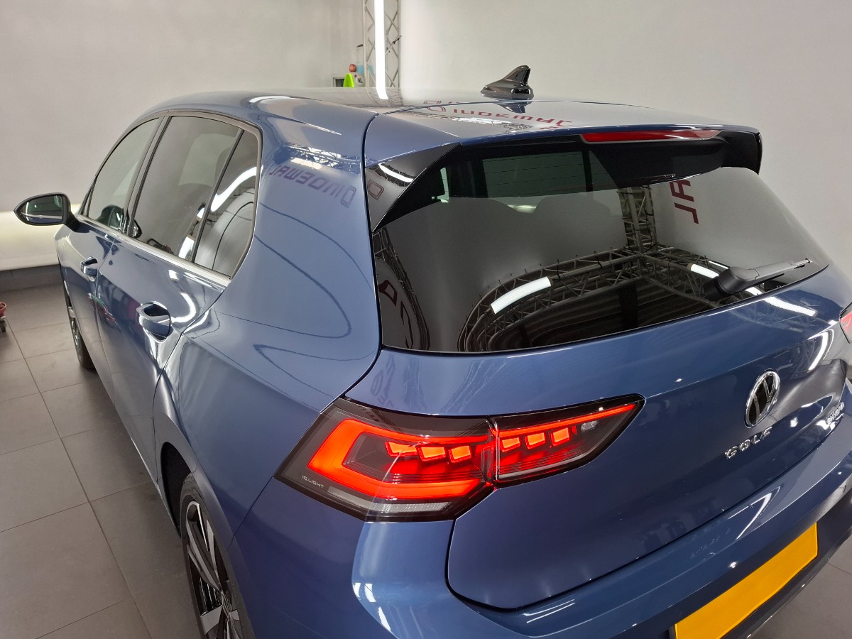 Volkswagen Golf Style 1.5 TSI eHybrid DSG | IQ LIGHT | LMV 18 Catania | Winterpakket | Anemone Blue