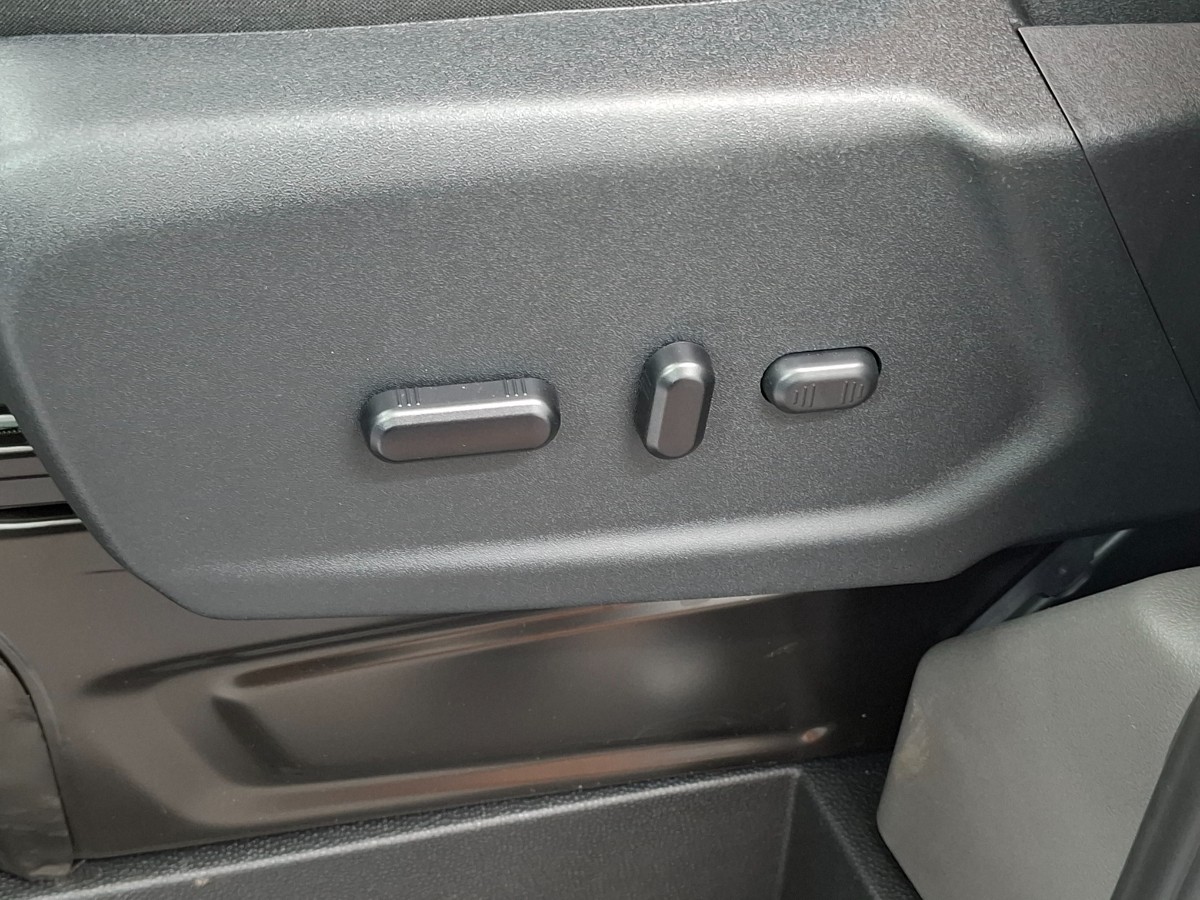 Ford Transit Trend 130PK Automaat | SYNC4 | Trekhaak | Stoelverwarming | Laadruimte pack