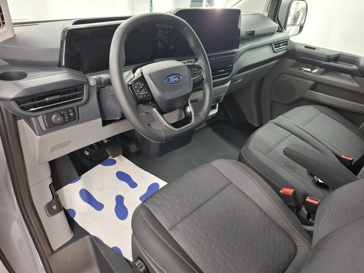 Ford Transit Custom 320 2.0 TDCI L2H1 Limited