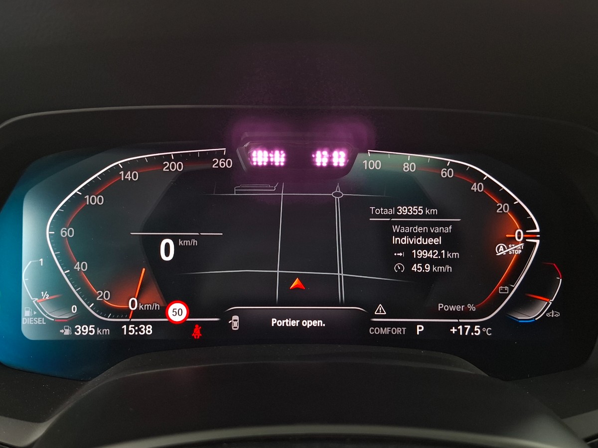 BMW X5 Xdrive 40d | Grijs kenteken | 22″ LMV | Trekhaak elekt. | Pano | HiFi | Soft-close | Innovation | DRAVITGRAU