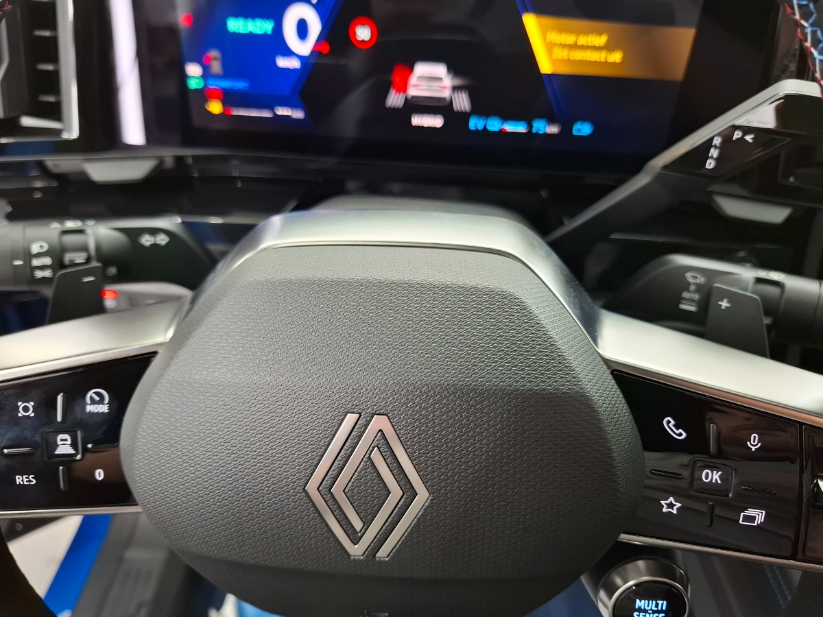 Renault Rafale atelier Alpine E-Tech 4×4 plug-in hybrid 300 Panoramadak Head-Up Display Pack Harman Kardon Head-Up Display
