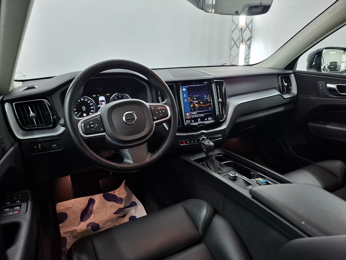 Volvo XC60 2.0 T5 Momentum