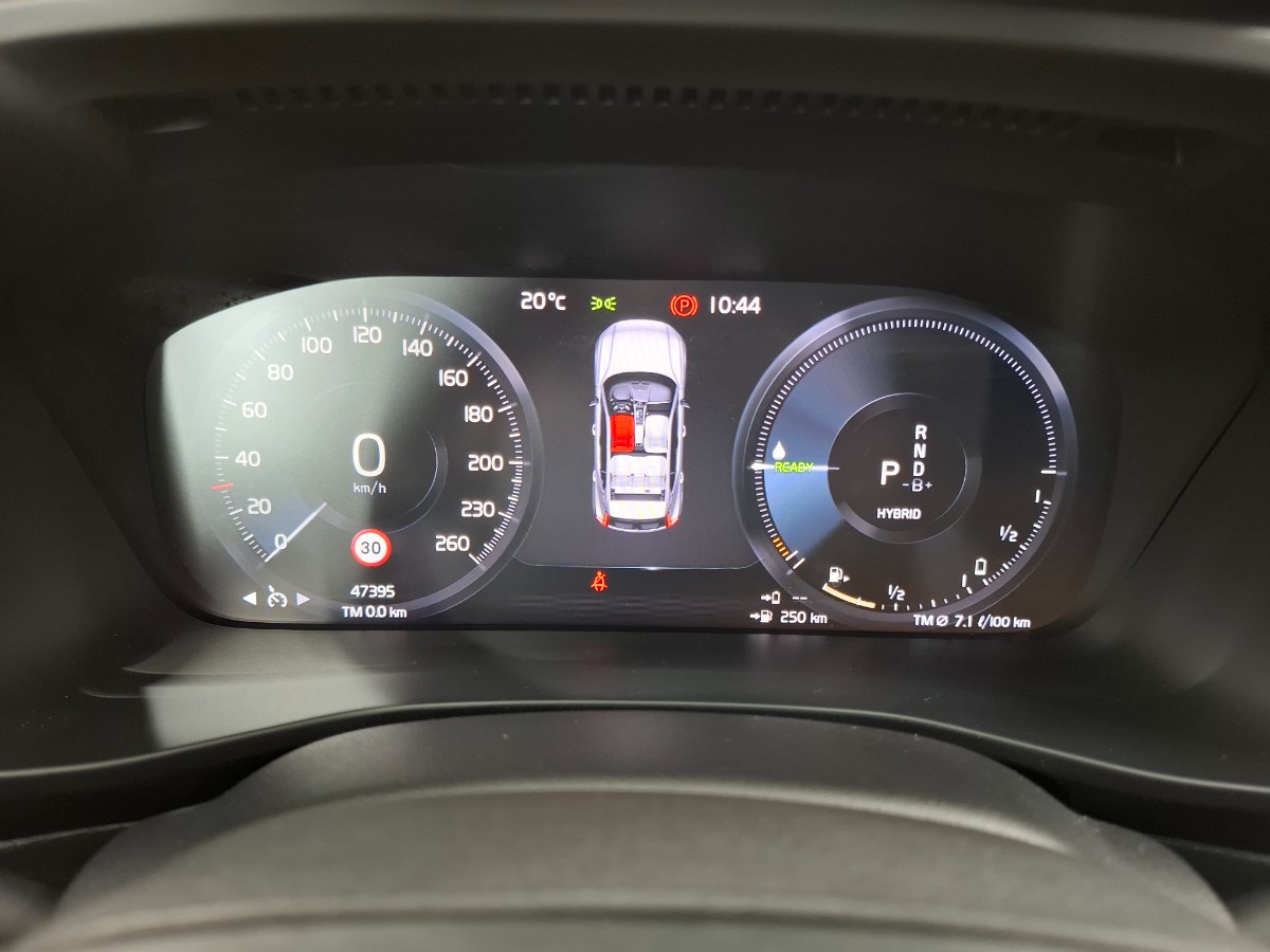 Volvo XC40 1.5 T4 Recharge Core Facelift