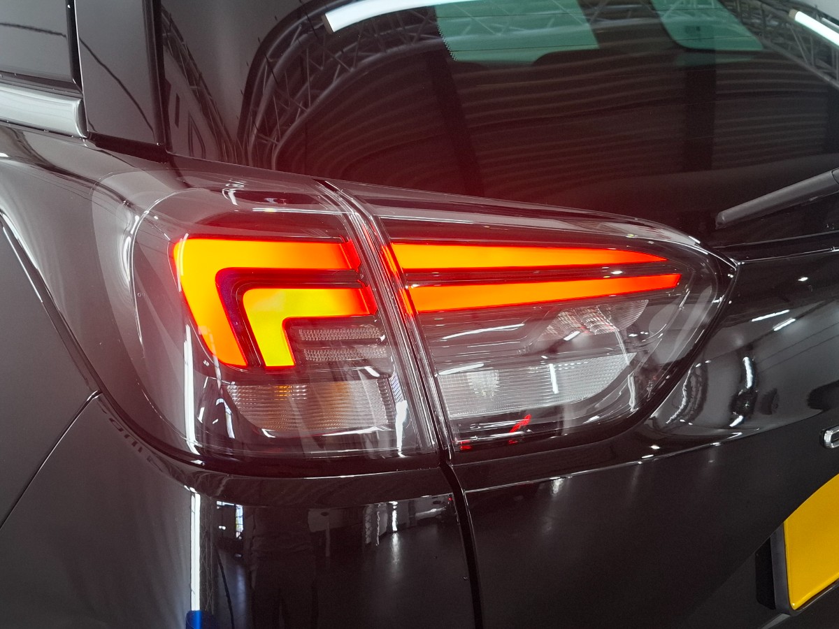 Opel Crossland X 1.2 Turbo Elegance