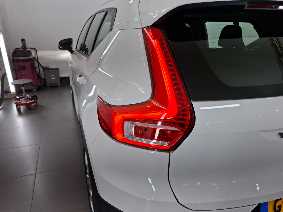 Volvo XC40 2.0 T4 AUT Momentum Pro Camera ACC