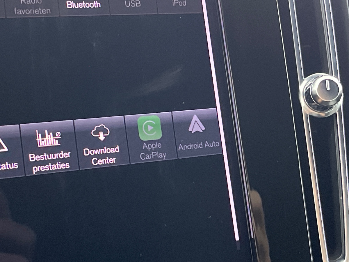 Volvo XC40 T4 RECHARGE PLUG-IN AUTO CORE