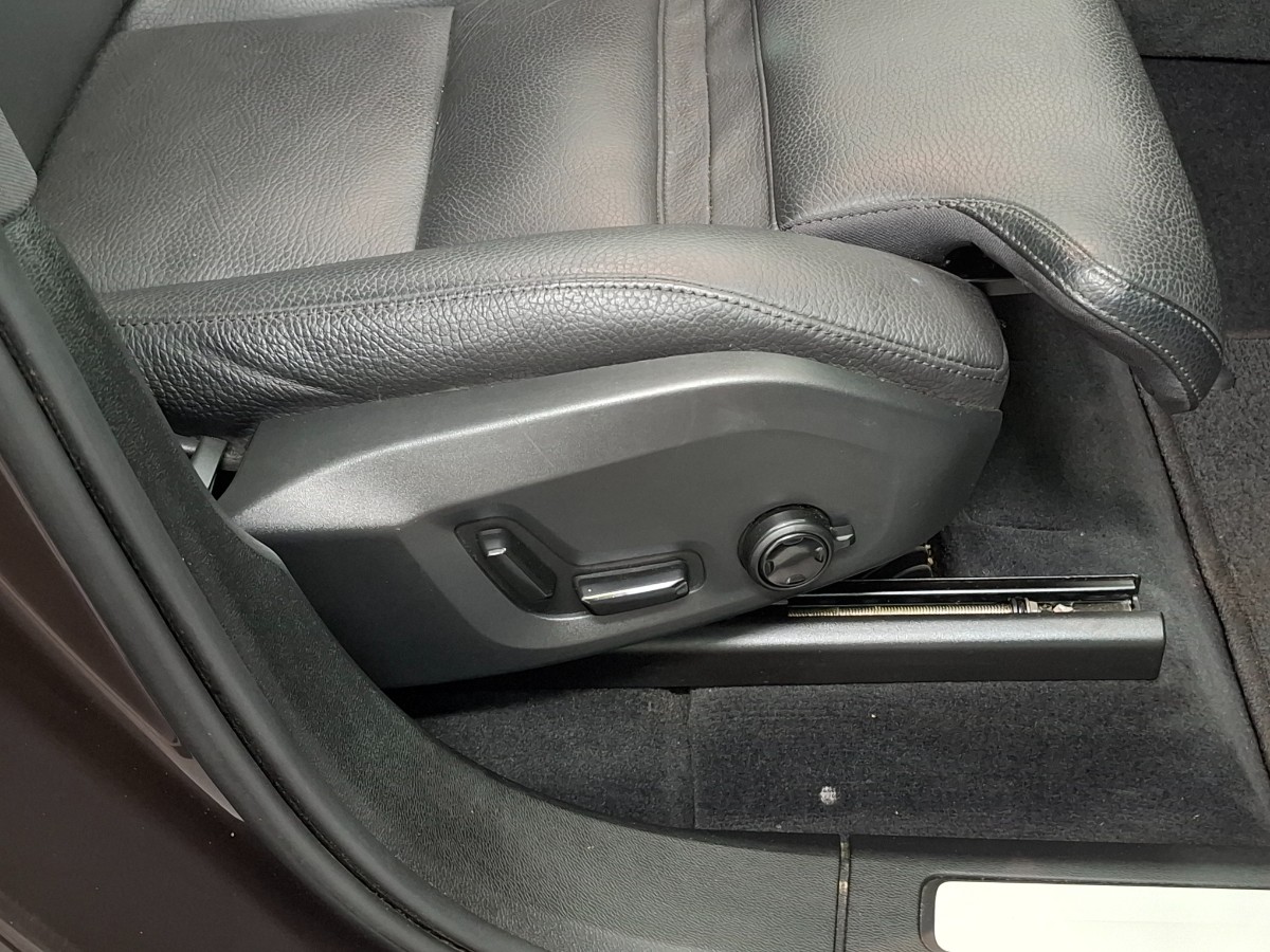 Volvo XC60 2.0 T6 Recharge Inscription |Long Range|H&K|Stoelverwarming|