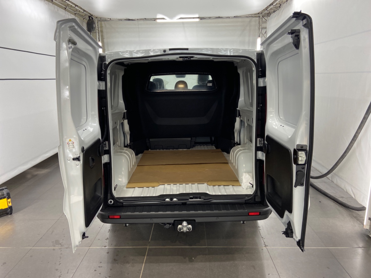 Renault Trafic L2H1 T29 DC dCi 130 Start (G2R) | Trekhaak Comfortstoelen Allseasons