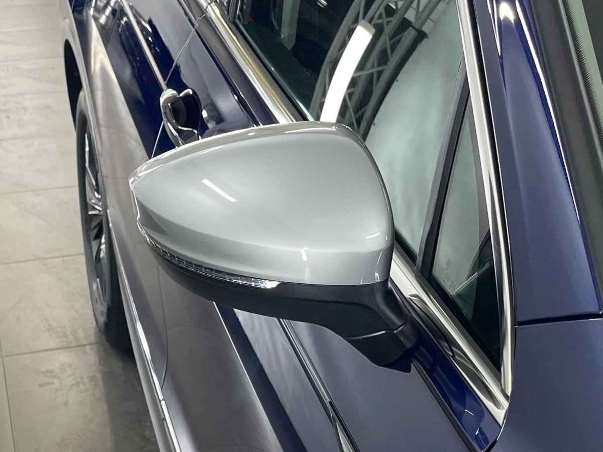 Volkswagen Tiguan Allspace 1.5 TSI Life Business 7p. |Pano|Trekhaak|ACC|Stoelverwarming|