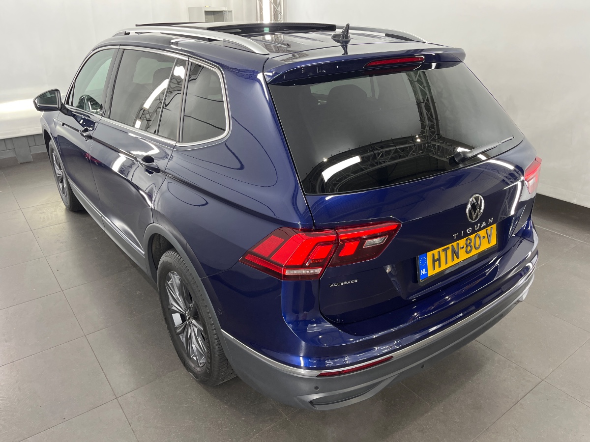 Volkswagen Tiguan Allspace 1.5 TSI Life Business 7p. |Pano|Trekhaak|ACC|Stoelverwarming|