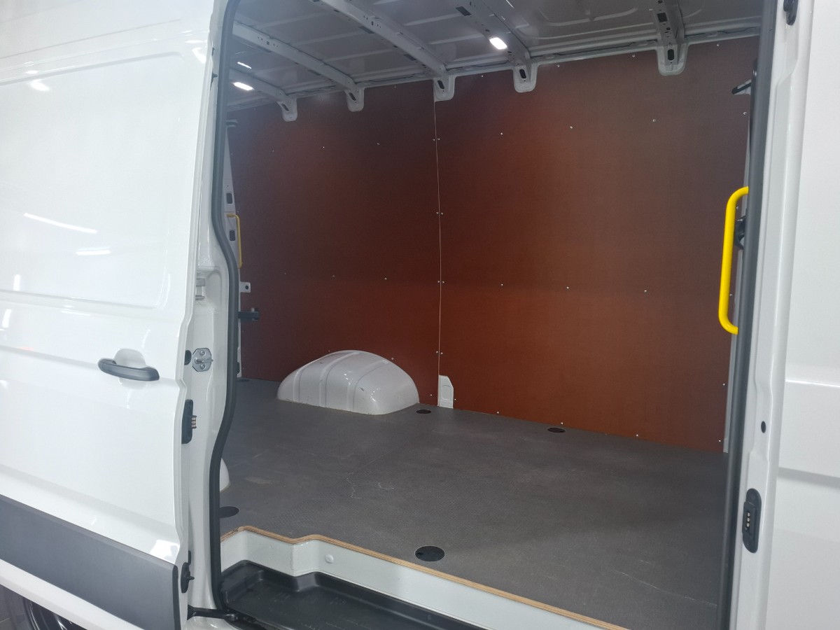 Volkswagen Crafter 50 Dubb. Lucht 160PK AUT L3H3 | 3,5t TG