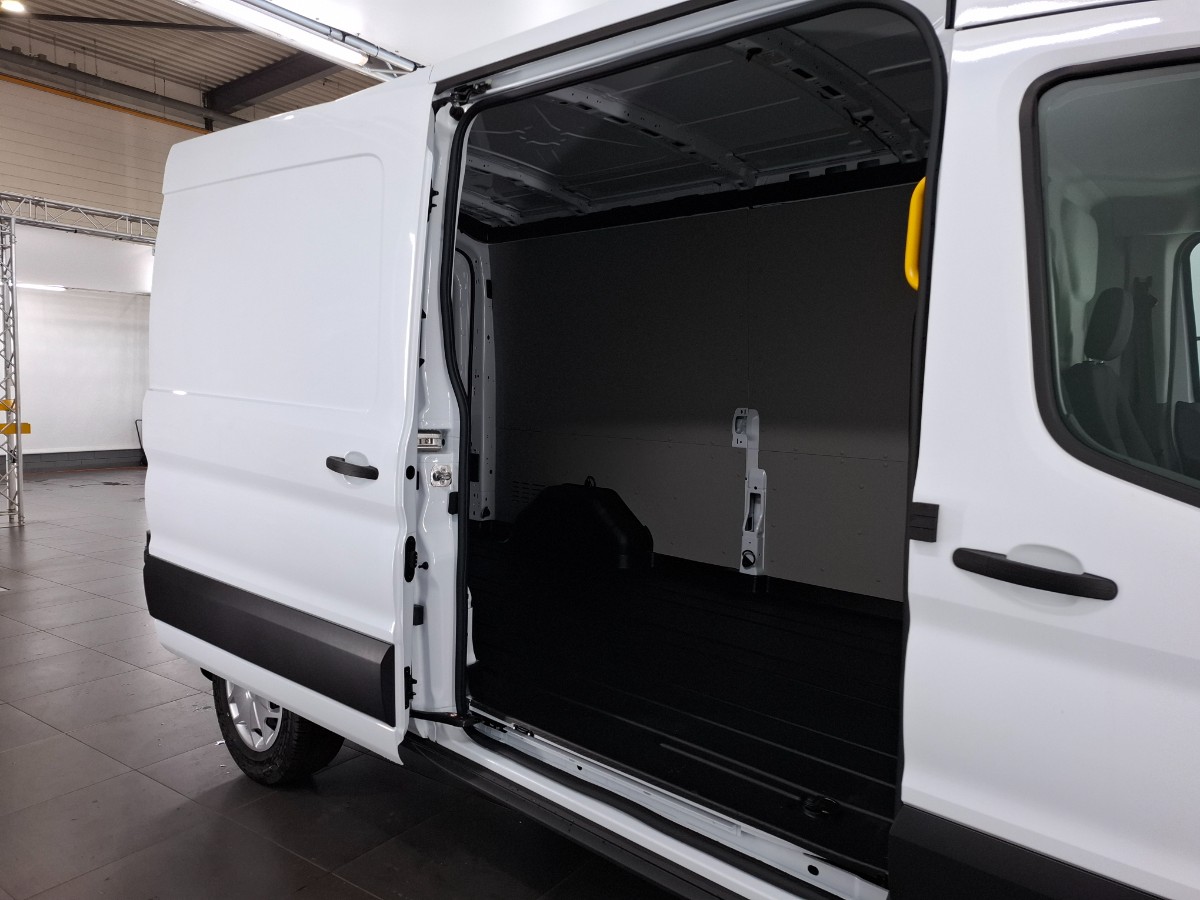 Ford Transit Trend 130PK Automaat | SYNC4 | Trekhaak | Stoelverwarming | Laadruimte pack