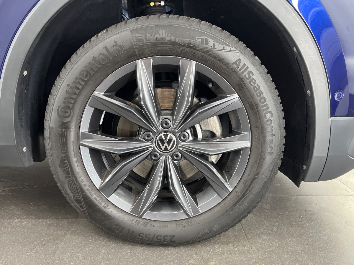 Volkswagen Tiguan Allspace 1.5 TSI Life Business 7p. |Pano|Trekhaak|ACC|Stoelverwarming|